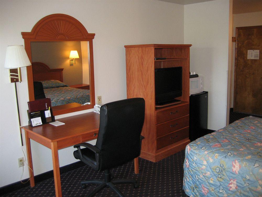 Americas Best Value Inn Burns Zewnętrze zdjęcie