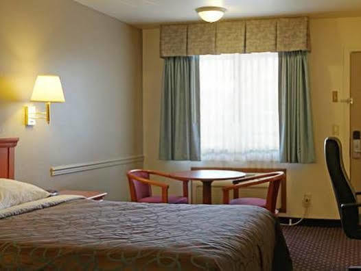 Americas Best Value Inn Burns Zewnętrze zdjęcie