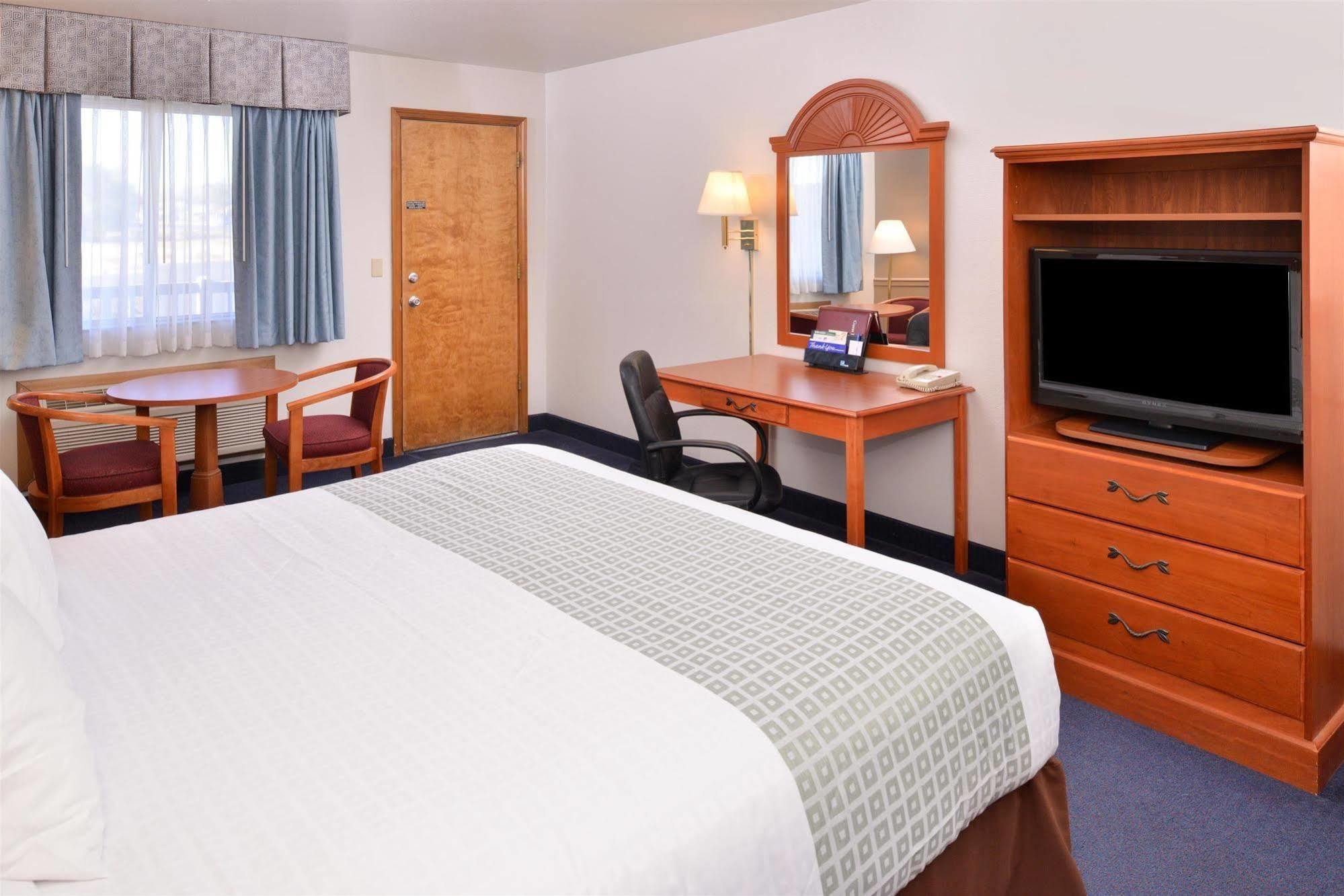 Americas Best Value Inn Burns Zewnętrze zdjęcie